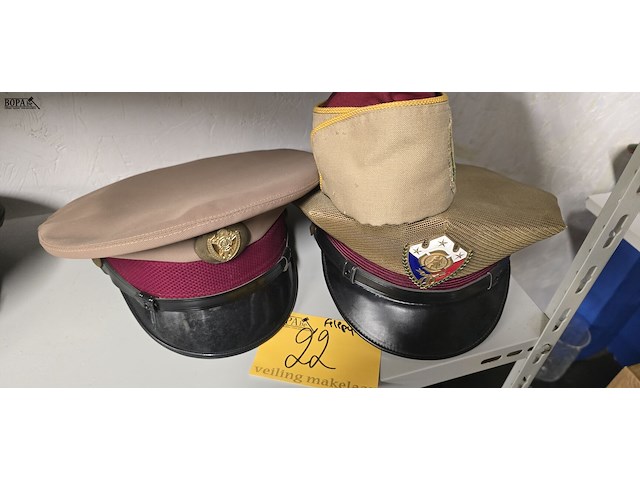 Lot 22 - filipijnen 3 stuks - afbeelding 1 van  4