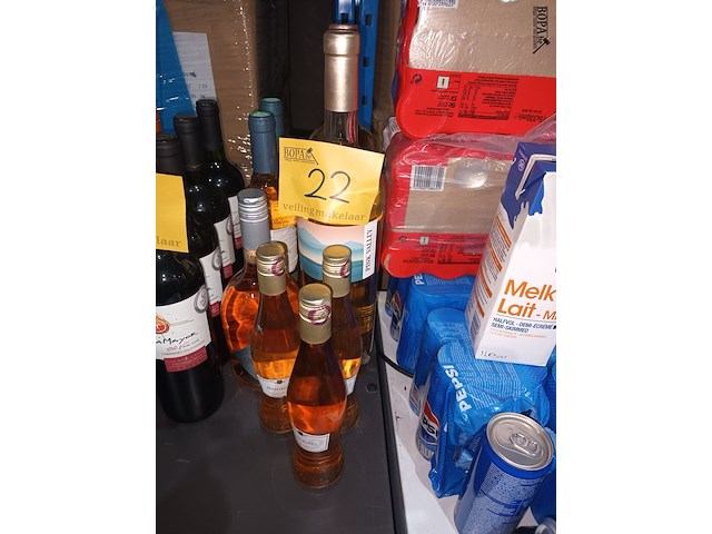 Lot 22 - flessen rosé wijn. 8 stuks - afbeelding 1 van  5