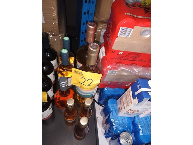 Lot 22 - flessen rosé wijn. 8 stuks - afbeelding 2 van  5