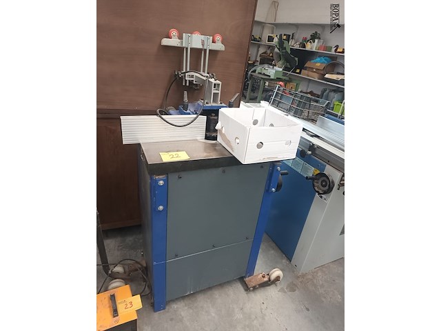 Lot 22 - freesmachine tendotools - afbeelding 1 van  9