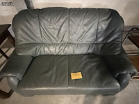 Lot 22 - grijze lederen zetel - afbeelding 1 van  3