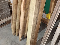 Lot 22 - houten balk. 2 stuks - afbeelding 3 van  3