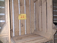 Lot 22 - houten kratten. 35 stuks