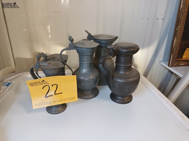 Lot 22 - kannetjes in tin. 5 stuks - afbeelding 1 van  4