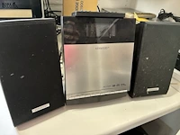 Lot 22 - kenwood radio/cd - afbeelding 1 van  6