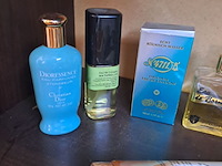 Lot 22 - lot oude parfum en verzorgingsproducten - afbeelding 2 van  3