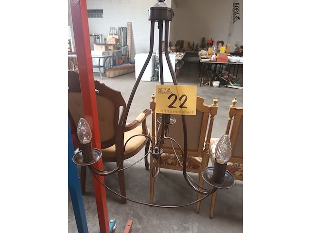 Lot 22 - luster - afbeelding 1 van  3