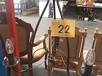 Lot 22 - luster - afbeelding 1 van  3