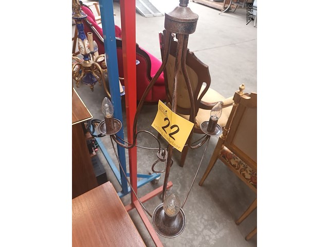 Lot 22 - luster - afbeelding 3 van  3