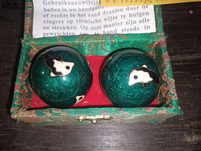 Lot 22 - massageballen - afbeelding 2 van  2