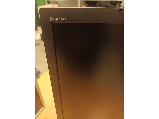 Lot 22 - philips led monitor 59 cm. 10 stuks - afbeelding 2 van  3