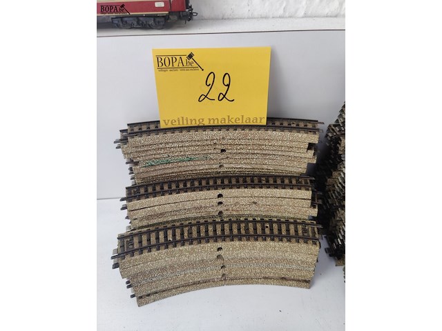 Lot 22 - railbochten - 42 stuks - afbeelding 1 van  2