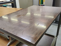 Lot 22 - rechthoekige mewaf tafels - 3 stuks - afbeelding 2 van  2