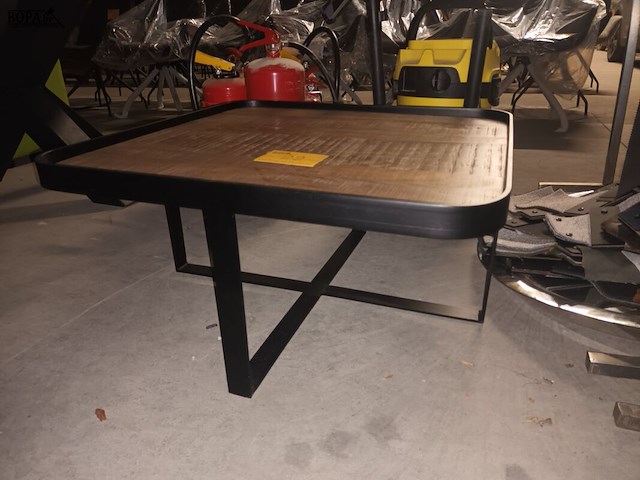 Lot 22 - salontafel - afbeelding 1 van  3