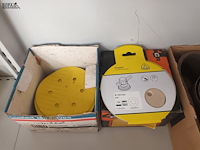 Lot 22 - schuurpapier en slijpschijven - afbeelding 2 van  5