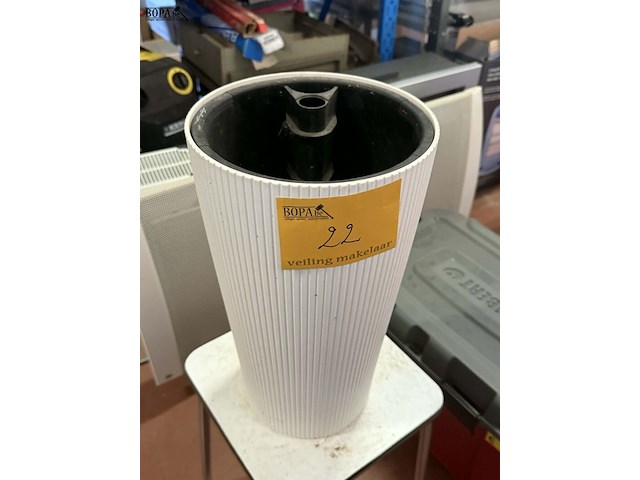 Lot 22 - strata design witte bloempot pvc, lechuza bloempot en onder - afbeelding 2 van  5