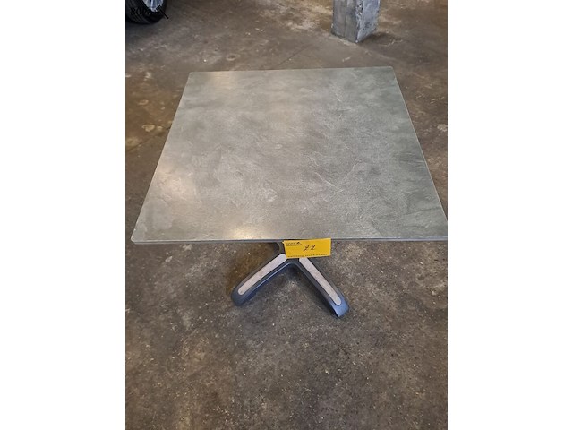 Lot 22 - terrastafel volkern - 9 stuks - afbeelding 2 van  3