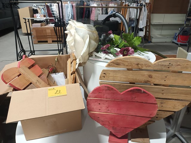 Lot 22 - valentijn decoratie - afbeelding 1 van  4