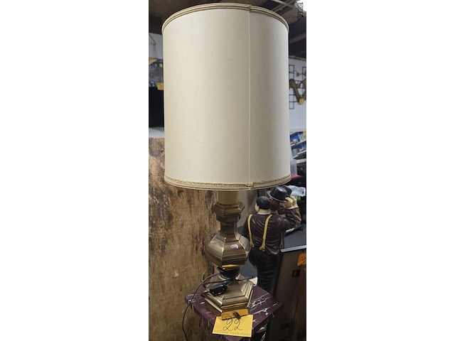 Lot 22 - vintage koperen tafellamp - afbeelding 1 van  2