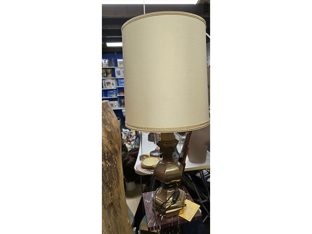 Lot 22 - vintage koperen tafellamp - afbeelding 2 van  2
