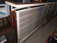 Lot 22 - vintage uitklapbaar bed - afbeelding 1 van  3