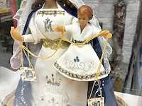 Lot 22 - vintage wassen mariabeeld onder glazen stolp - afbeelding 3 van  3