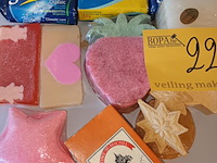 Lot 22 - vintage zeepjes. 13 stuks