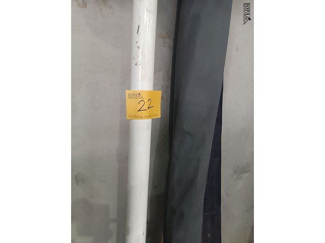 Lot 22 - zeer grote parasol symo - afbeelding 3 van  3