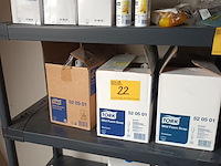 Lot 22 - zepen, handdoekpapier, luchtverfrisser