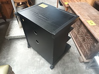 Lot 22 - zwart rek op wielen - afbeelding 3 van  3