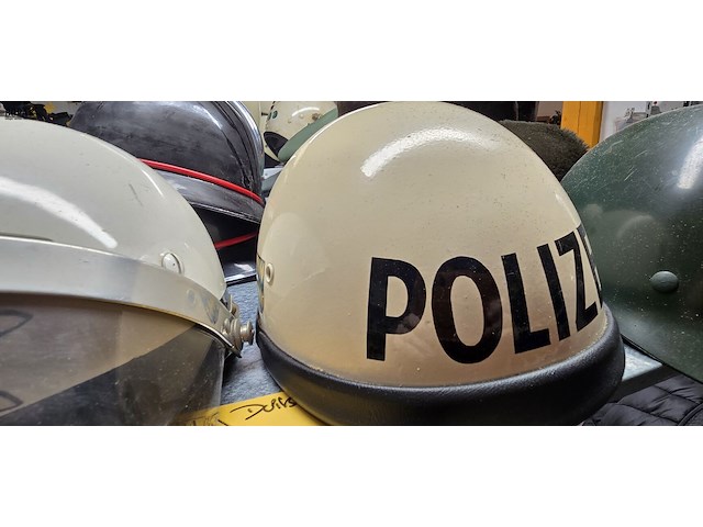 Lot 220 - duitsland 3 helmen - afbeelding 3 van  4