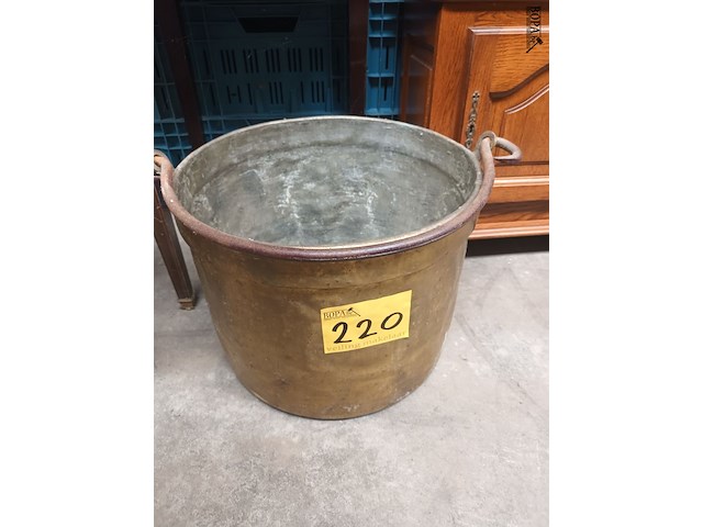 Lot 220 - koperen ketel - afbeelding 1 van  3