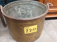 Lot 220 - koperen ketel - afbeelding 1 van  3