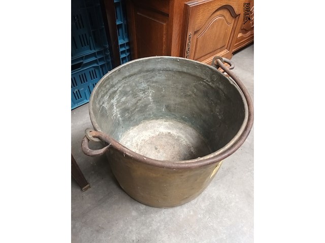 Lot 220 - koperen ketel - afbeelding 2 van  3