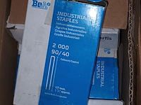 Lot 220 - nietjes - afbeelding 5 van  5