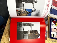 Lot 220 - over the edges - afbeelding 3 van  5