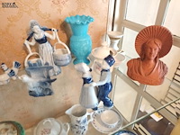 Lot 220 - porselein beeldjes en decoratie. 18 stuks - afbeelding 4 van  6