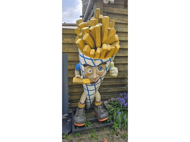 Lot 220 - reclame frietzak in kunststof - afbeelding 1 van  3