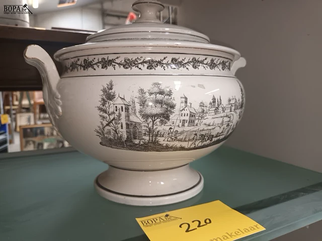 Lot 220 - sierpot - afbeelding 2 van  3