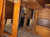 Lot 220 - vintage houten lessenaar - afbeelding 3 van  5