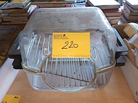 Lot 220 - voedsel vitrine