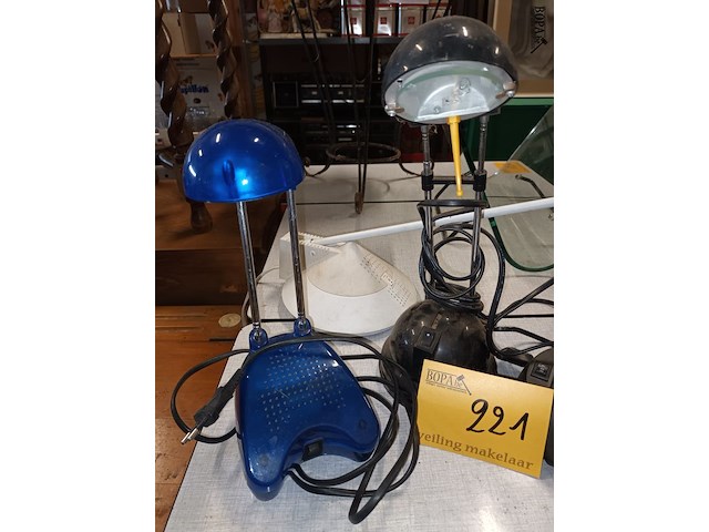 Lot 221 - bureaulampen. 4 stuks - afbeelding 2 van  4