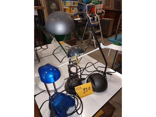 Lot 221 - bureaulampen. 4 stuks - afbeelding 3 van  4