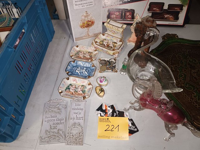 Lot 221 - decoratie. ca. 40 stuks - afbeelding 1 van  7