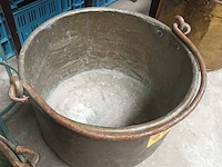 Lot 221 - koperen ketel - afbeelding 2 van  3
