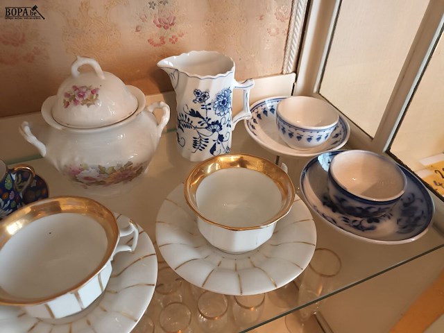Lot 221 - porselein servies. 26 stuks - afbeelding 4 van  5