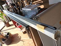 Lot 221 - projector scherm - afbeelding 1 van  3