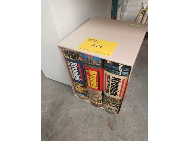 Lot 221 - set van 3 boeken kronieken - afbeelding 1 van  3