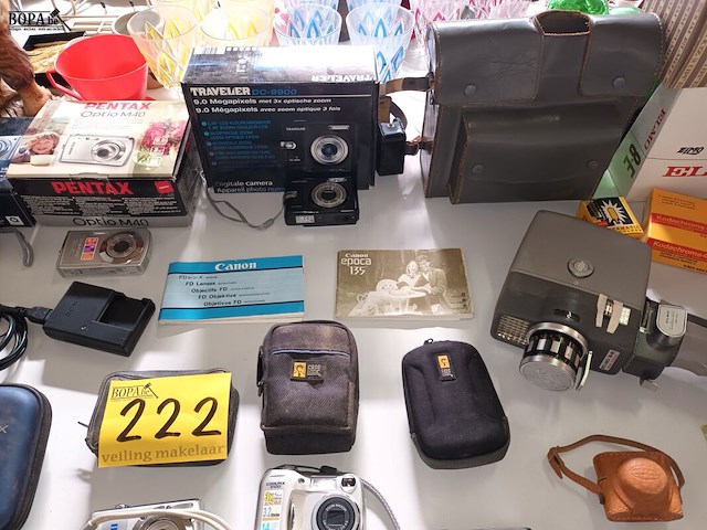Lot 222 - fototoestellen en filmcamera’s. 15 stuks - afbeelding 5 van  7