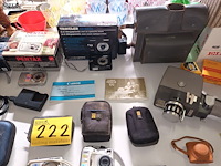 Lot 222 - fototoestellen en filmcamera’s. 15 stuks - afbeelding 5 van  7